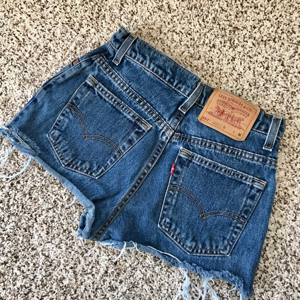 High-waisted Levi's - Picture 2 of 2